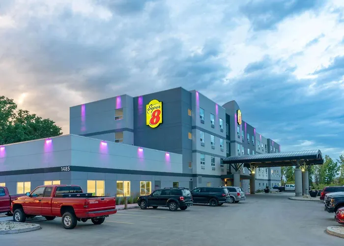 Winnipeg Hotels With Pool