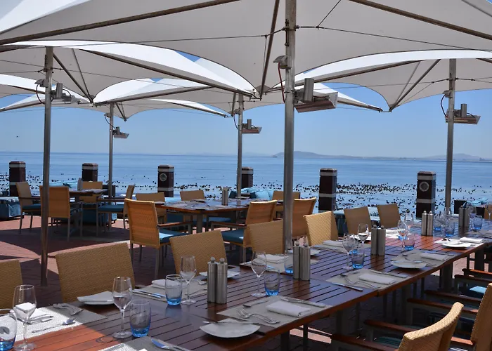 Radisson Collection Hotel, Waterfront Le Cap