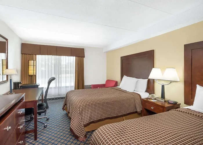 Days Inn By Wyndham Geneva/Finger Lakes