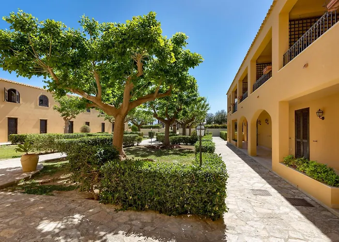 Valderice Hotels