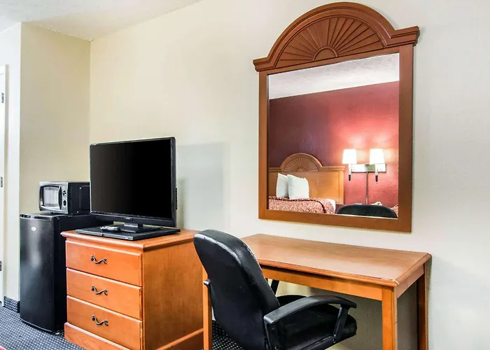 Rodeway Inn La Grange East