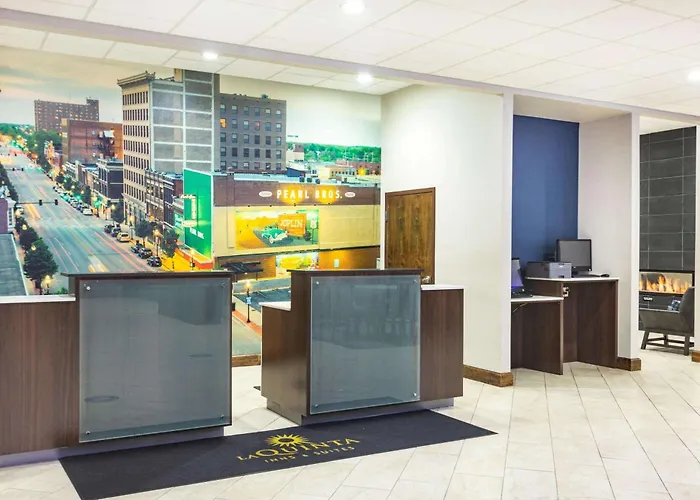 Joplin Hotels