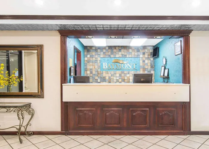 Baymont By Wyndham Jonesboro Hotel