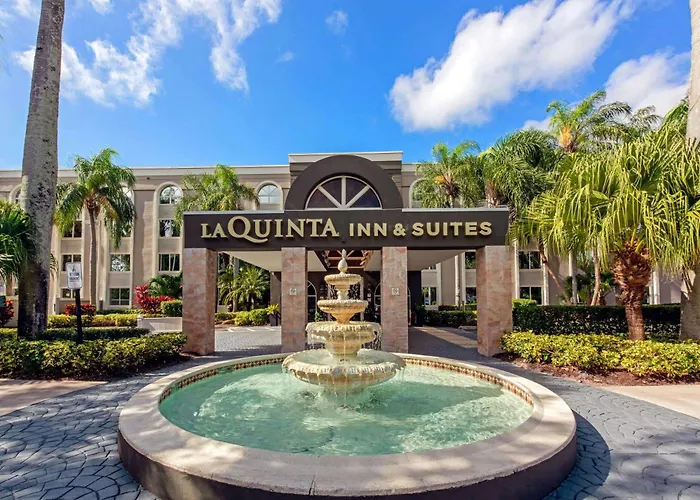 La Quinta By Wyndham Coral Springs South Hotel