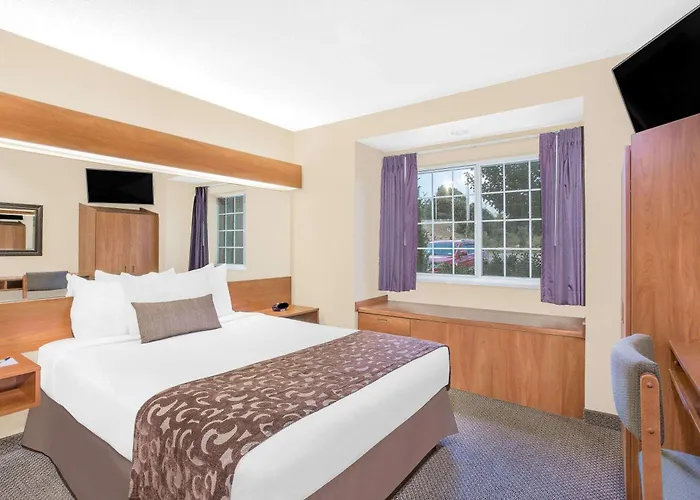 Mount Hope Hotels