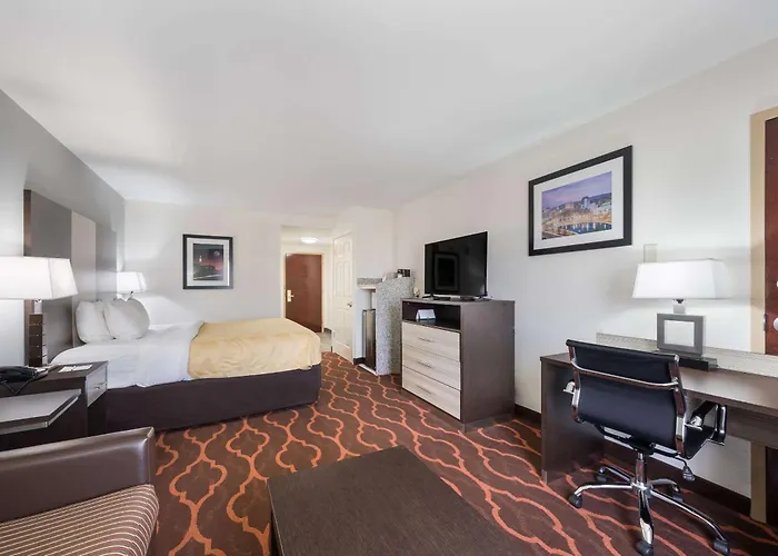 Quality Inn & Suites Huntsville Research Park Area