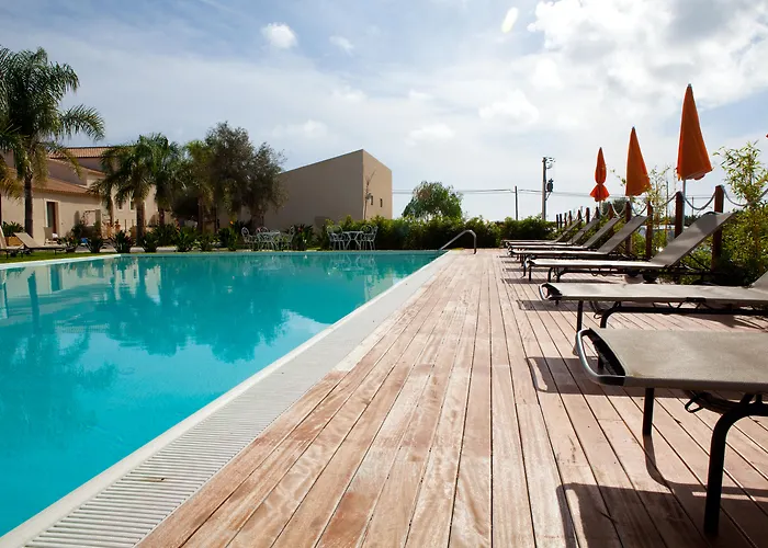Life Hotels Kalaonda Resort Syracuse