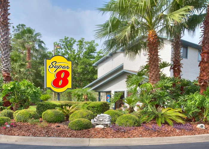 Super-8-Gainesville-I-75-Hospital-University-Area