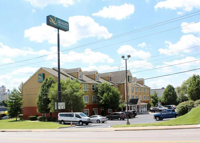 Quality Inn & Suites Cincinnati Sharonville
