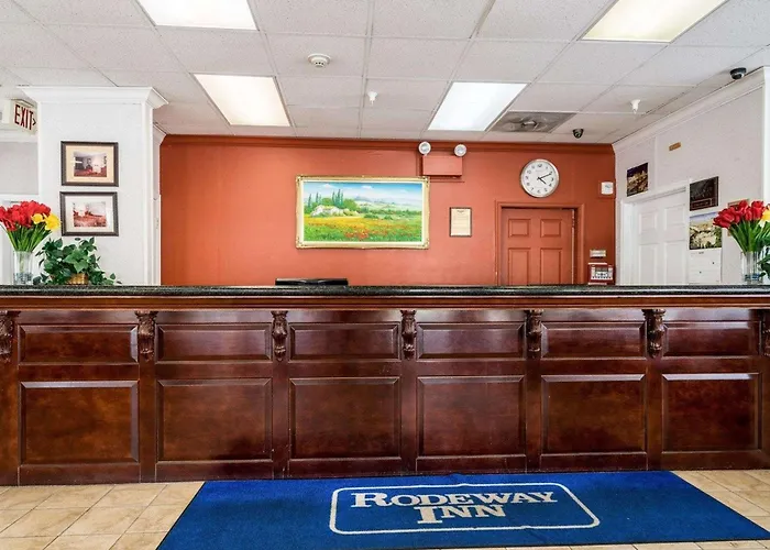 Rodeway Inn University
