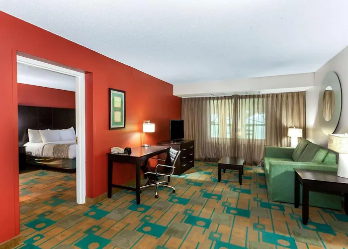 La Quinta By Wyndham Milwaukee Bayshore Area Glendale