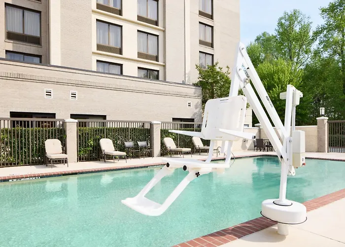 Holiday Inn Express & Suites Alpharetta By Ihg