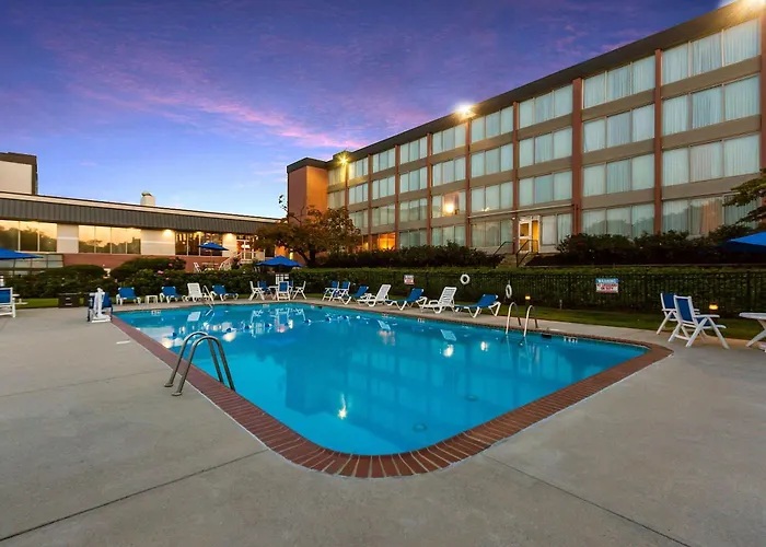 Exton Hotel And Conference Center