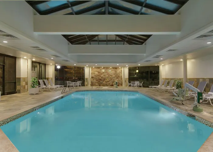 Woodcliff Lake Hotels
