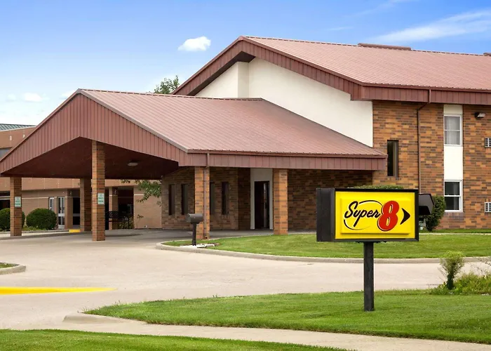 Super 8 By Wyndham Tuscola Hotel