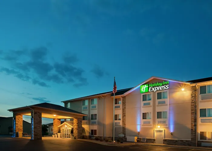 Tuscola Hotels