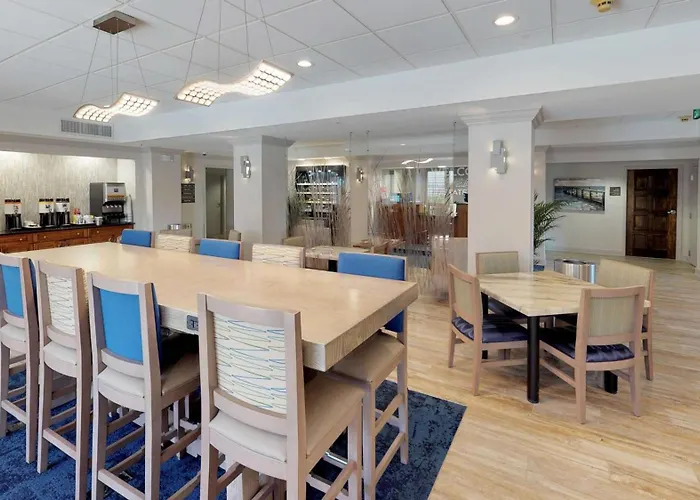 Hotels in St. Simons Island