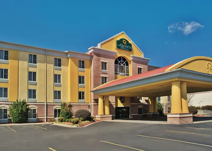La Quinta By Wyndham Hot Springs Hotel