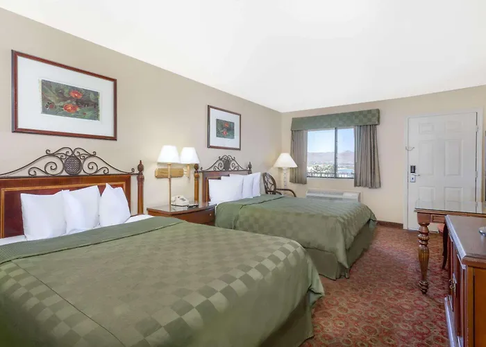 Days Inn By Wyndham Kingman East