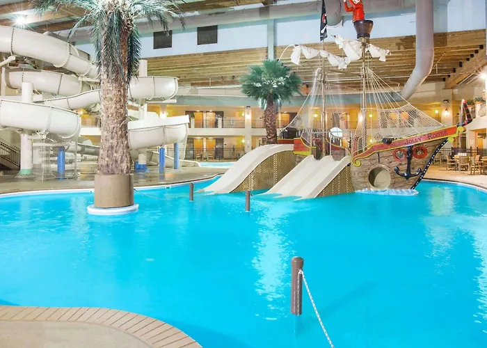 Ramada By Wyndham Des Moines Tropics Resort & Conference Ctr Urbandale