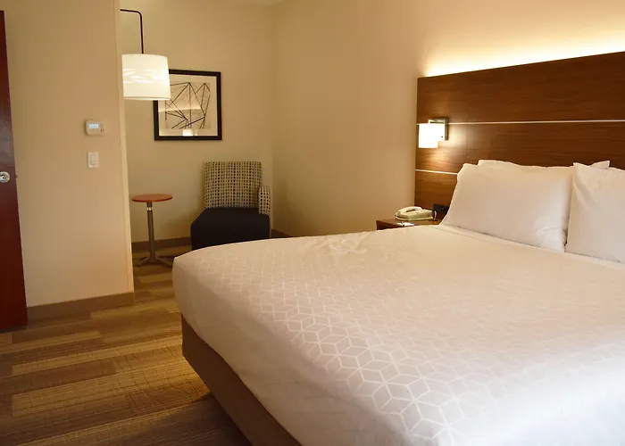 Holiday Inn Express & Suites Albany By Ihg
