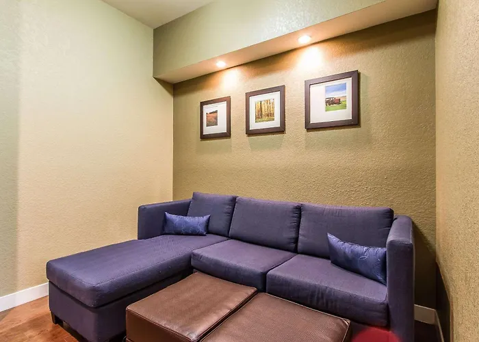 Mattoon Hotels