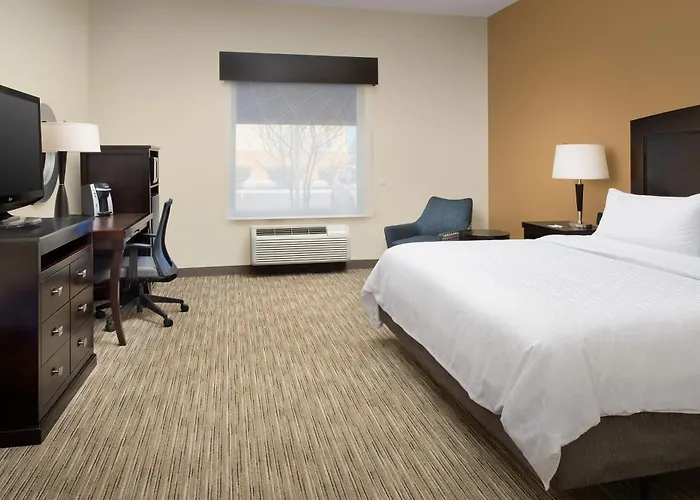 Holiday Inn Express Uvalde By Ihg