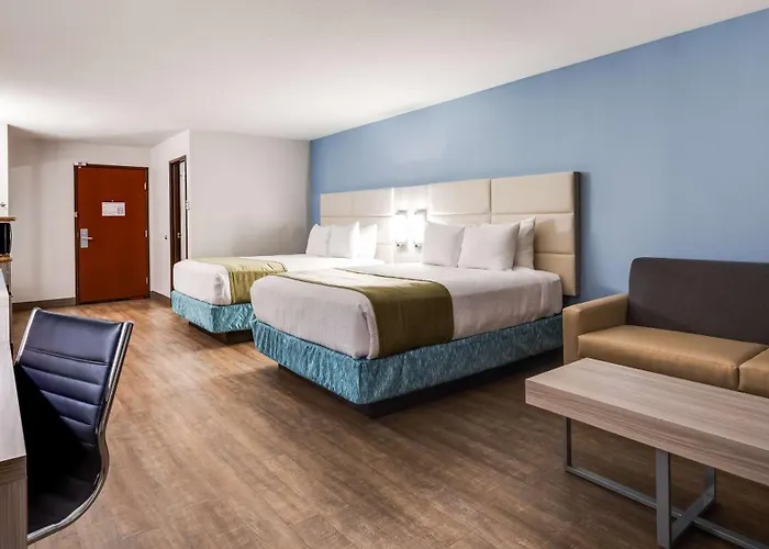 Sandy Hotels