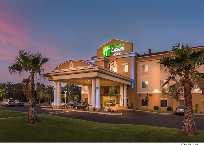 Holiday Inn Express & Suites / Red Bluff - South Redding Area, An Ihg Hotel