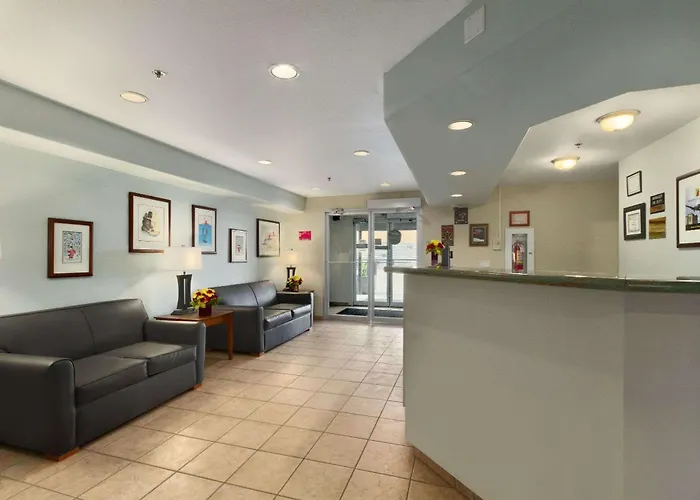 Yellowknife Hotels