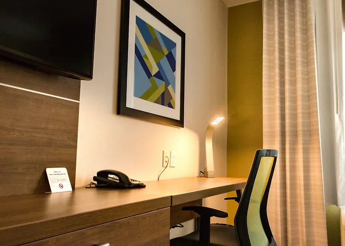 Woodstock Hotels