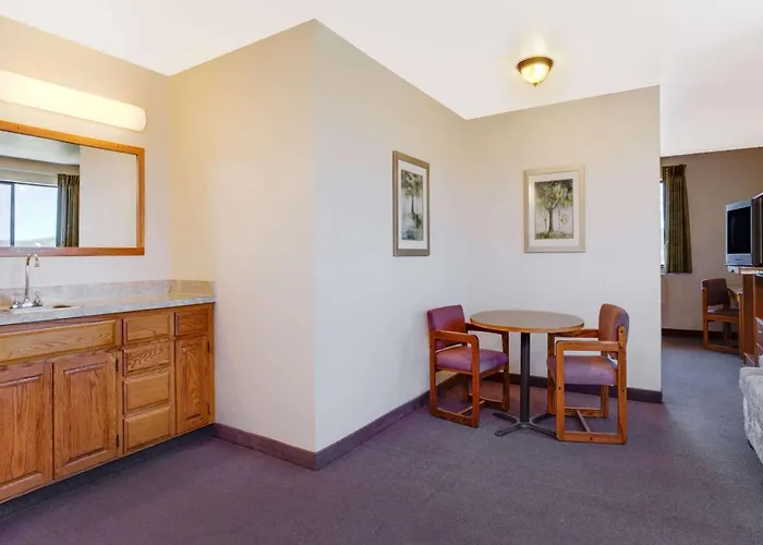 Super 8 By Wyndham Klamath Falls