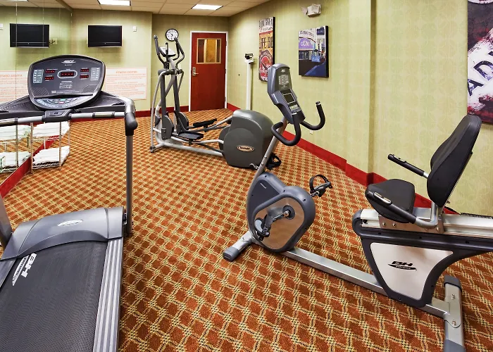 Carrollton Hotels