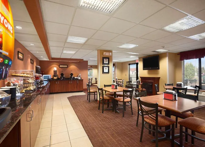 Ramada By Wyndham Wisconsin Dells I-90 Hotel Lake Delton