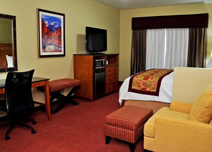 Layton Hotels With Pool