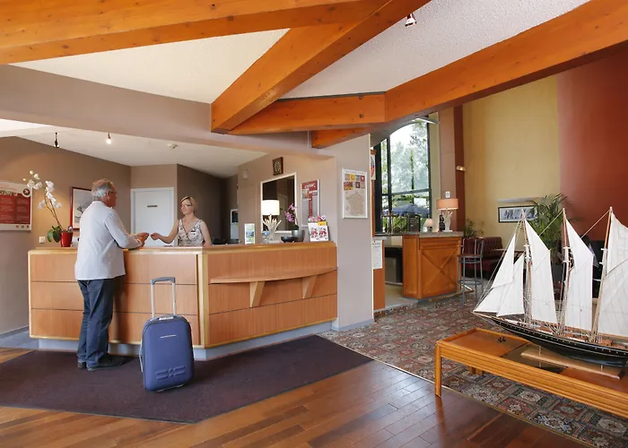 Labege Hotels