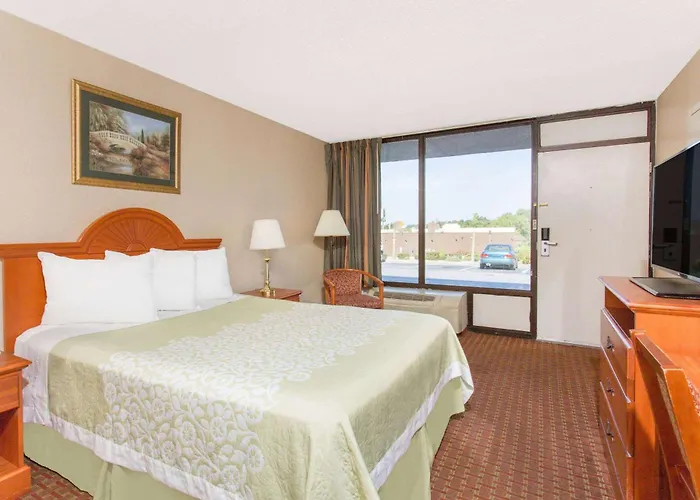 Days Inn By Wyndham Princeton