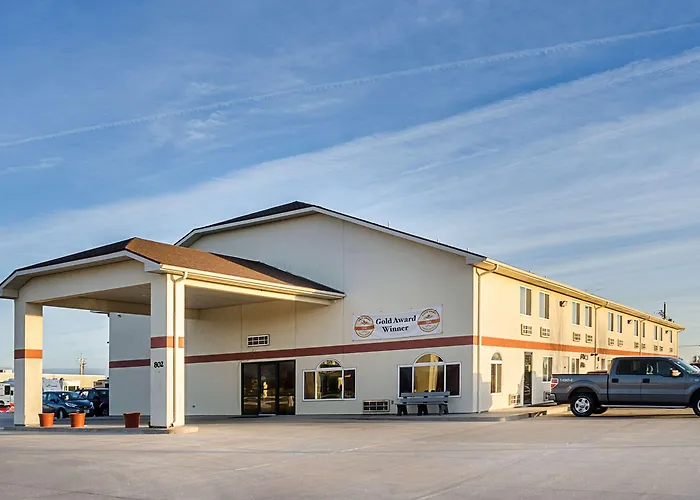 Larned Hotels
