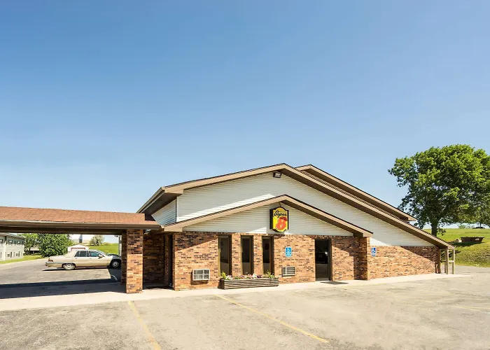 Super 8 By Wyndham Fergus Falls