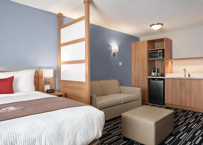Val-d'Or Hotels