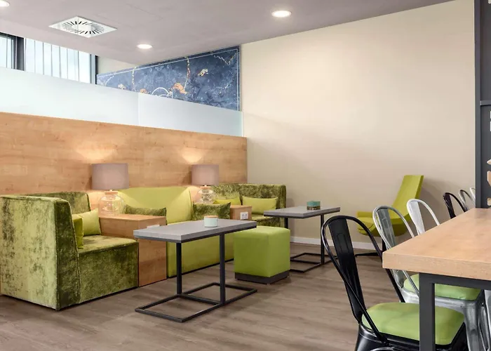 Super 8 By Wyndham Oberhausen Am Centro Hotel