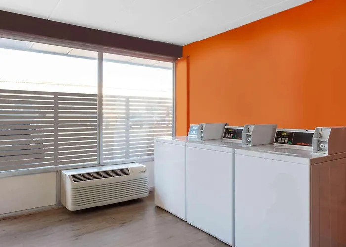 Streator Hotels