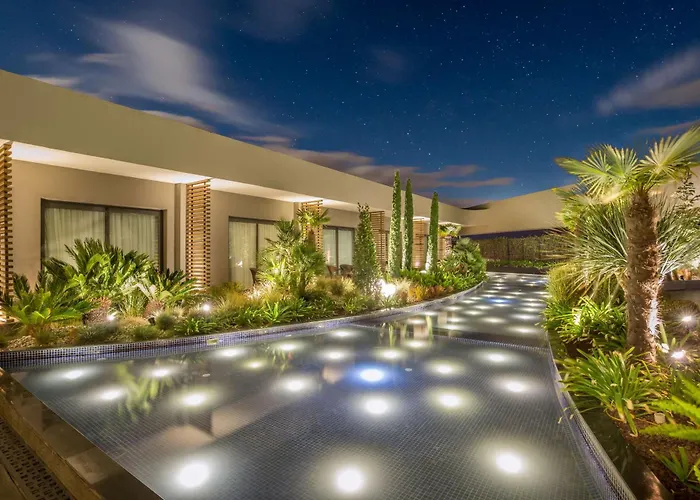 Hotel Doubletree By Hilton Izmir Airport