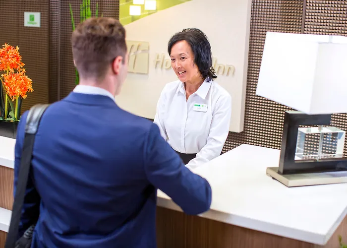 Truro Hotels