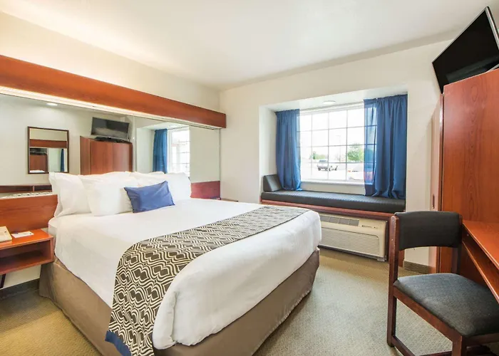 Microtel Inn And Suites By Wyndham Miami Ok