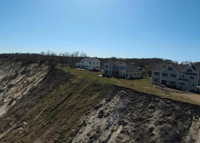 Inn 38 Oak Bluff Circle Plymouth