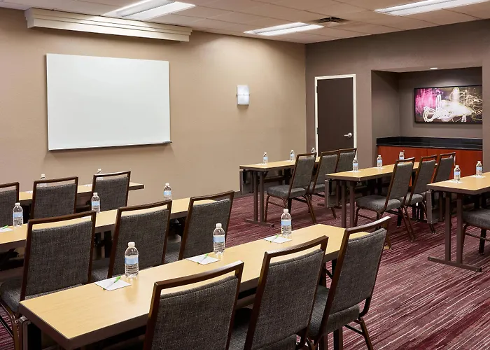 Hotels in Miami Lakes
