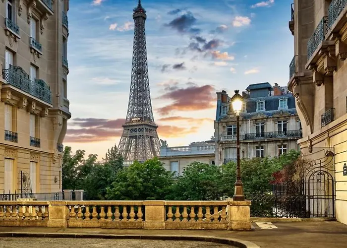 07 - Chambre proche Paris et Transports avec TV WIFI Saint-Denis 