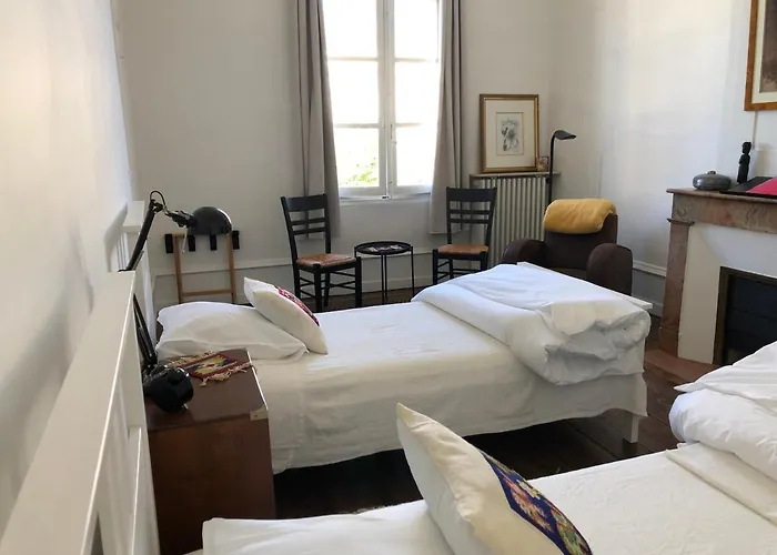 Beautifully Renovated Rooms On Place New York Angoulême