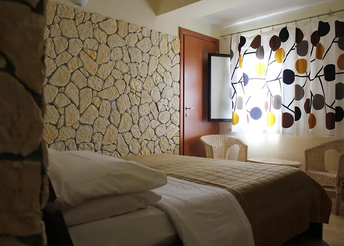 Hotel 106